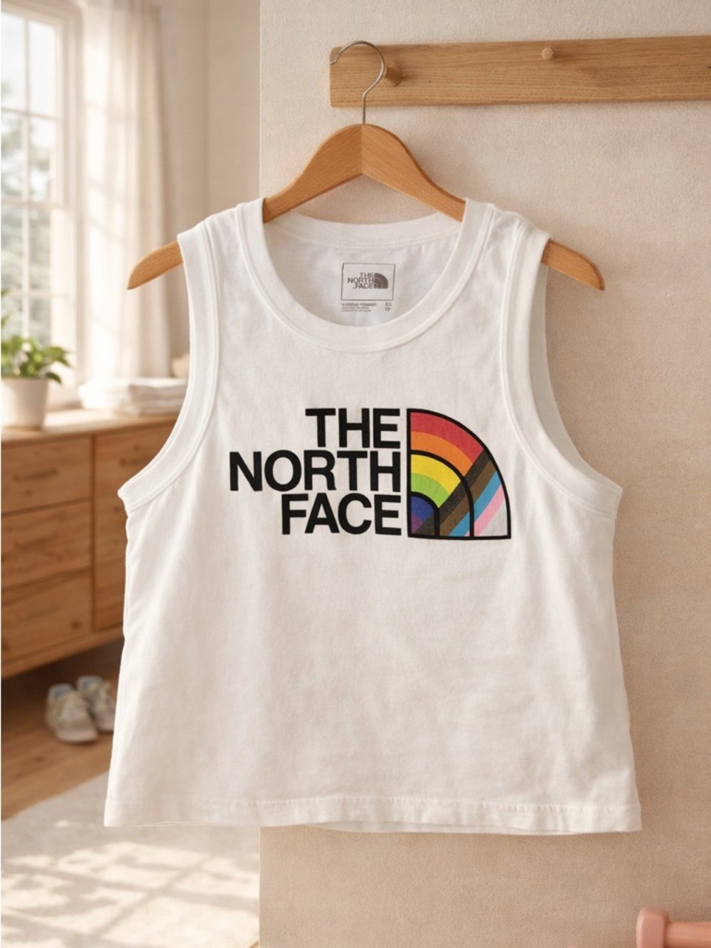 The North Face Rainbow Logo Tank Top XS White Graphic Tee
